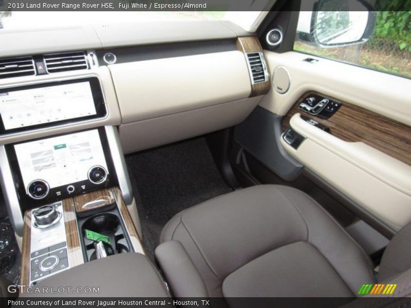 Fuji White / Espresso/Almond 2019 Land Rover Range Rover HSE