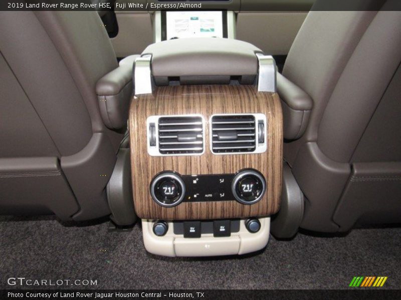 Fuji White / Espresso/Almond 2019 Land Rover Range Rover HSE