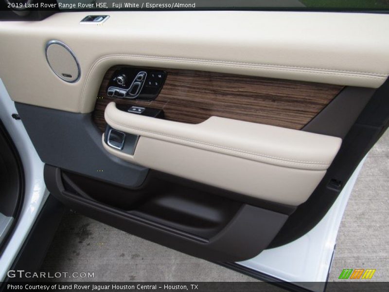 Fuji White / Espresso/Almond 2019 Land Rover Range Rover HSE