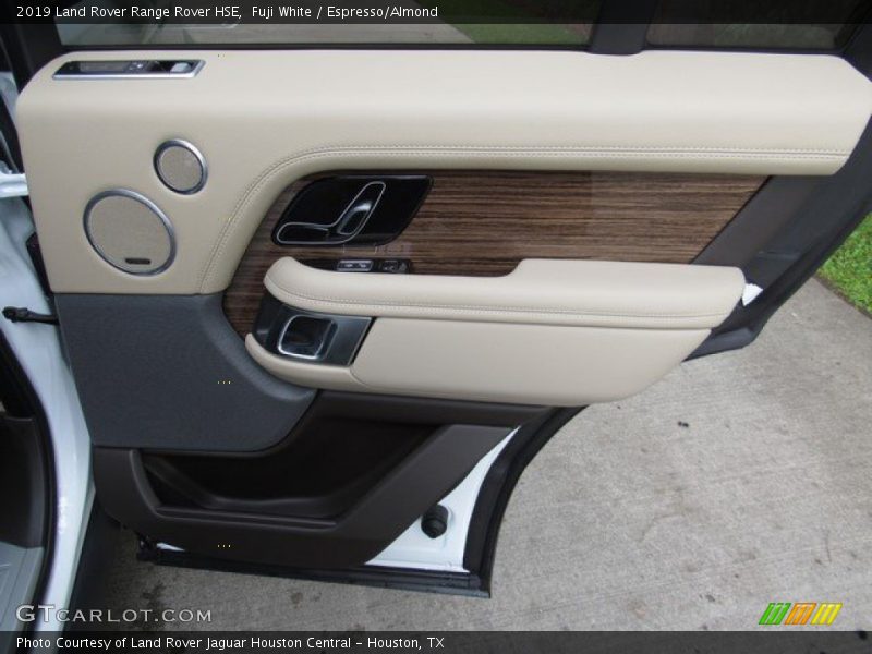 Fuji White / Espresso/Almond 2019 Land Rover Range Rover HSE