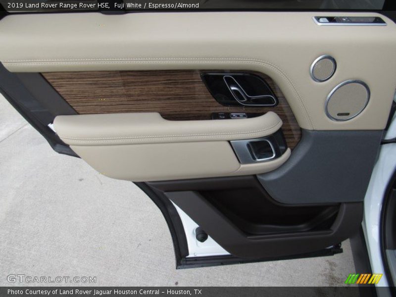 Fuji White / Espresso/Almond 2019 Land Rover Range Rover HSE