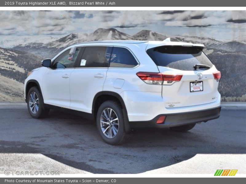Blizzard Pearl White / Ash 2019 Toyota Highlander XLE AWD