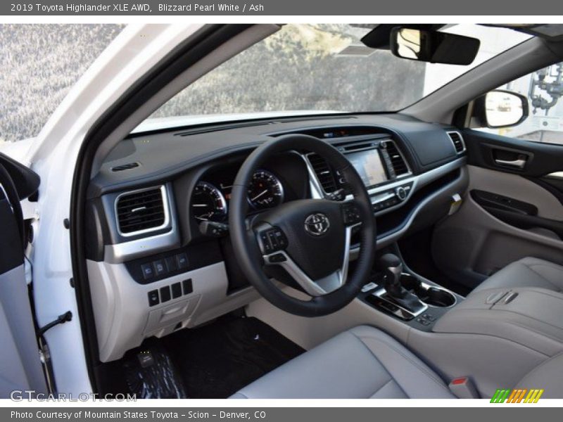 Blizzard Pearl White / Ash 2019 Toyota Highlander XLE AWD