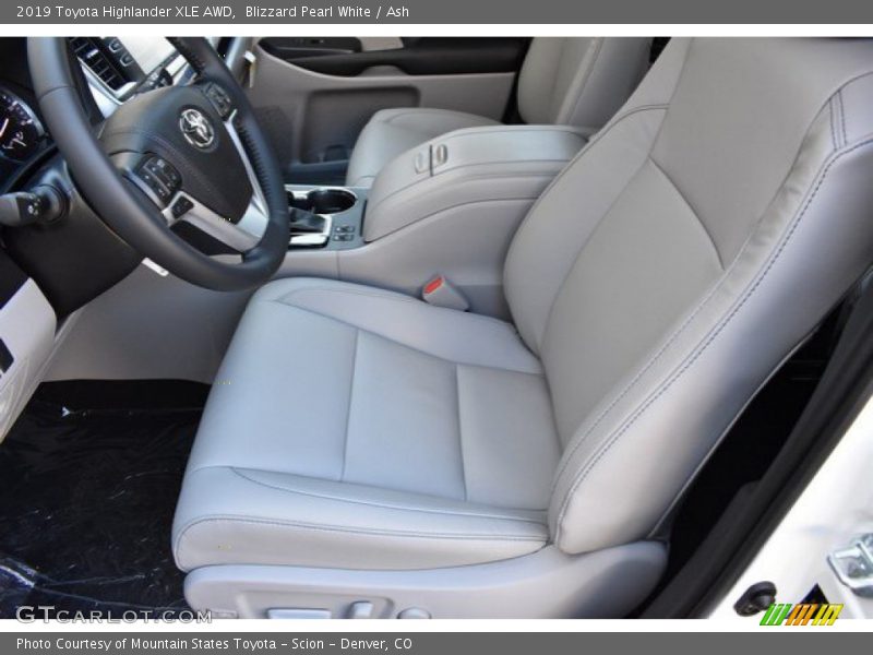 Blizzard Pearl White / Ash 2019 Toyota Highlander XLE AWD