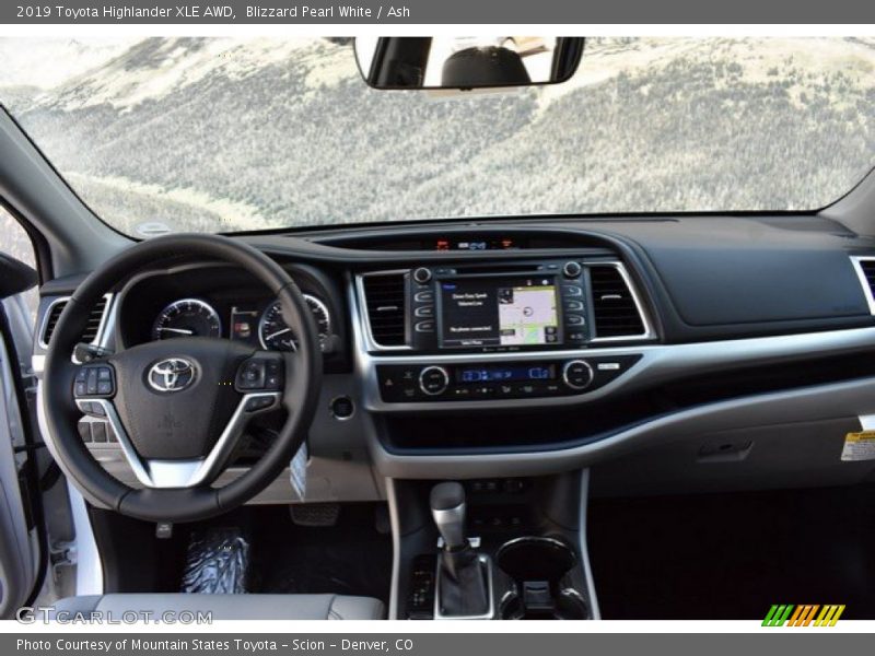 Blizzard Pearl White / Ash 2019 Toyota Highlander XLE AWD