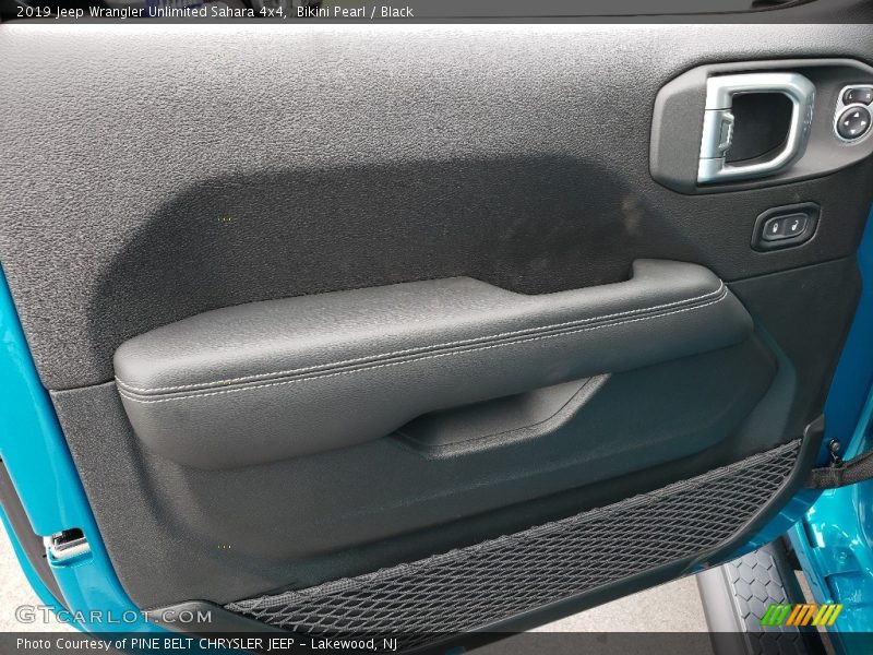 Bikini Pearl / Black 2019 Jeep Wrangler Unlimited Sahara 4x4