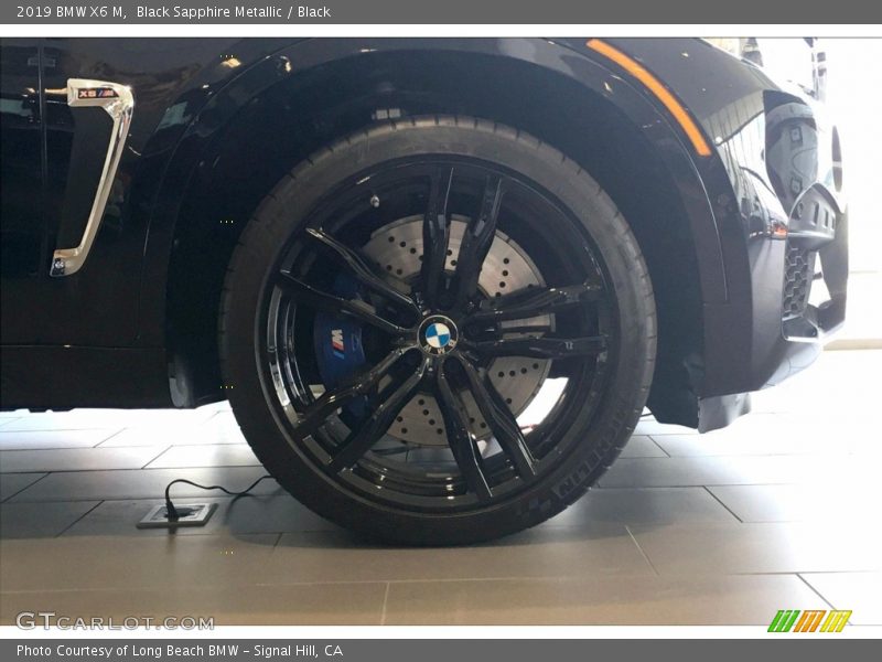 Black Sapphire Metallic / Black 2019 BMW X6 M