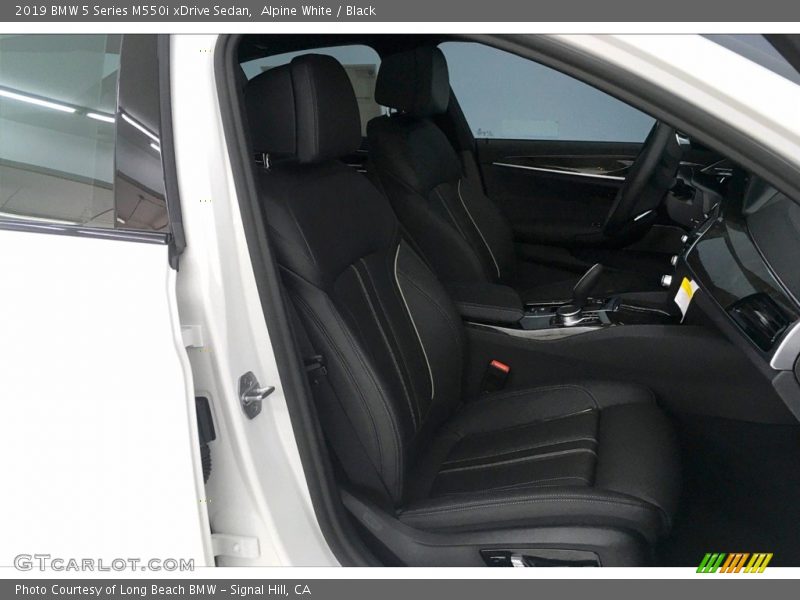 Alpine White / Black 2019 BMW 5 Series M550i xDrive Sedan