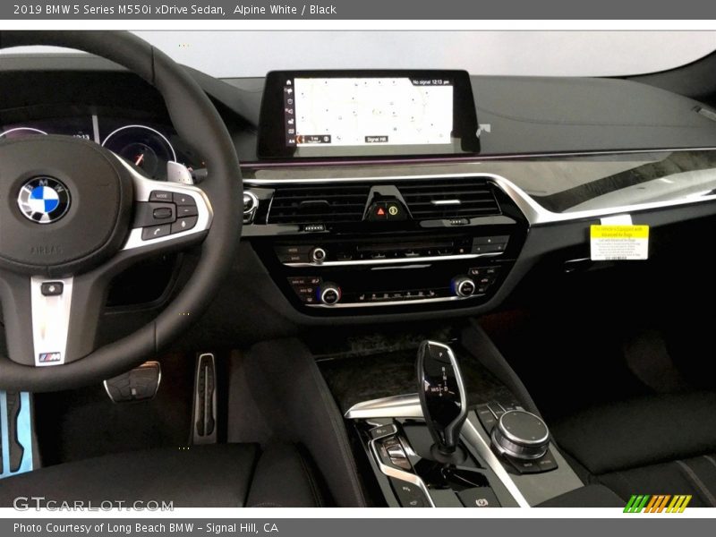 Alpine White / Black 2019 BMW 5 Series M550i xDrive Sedan