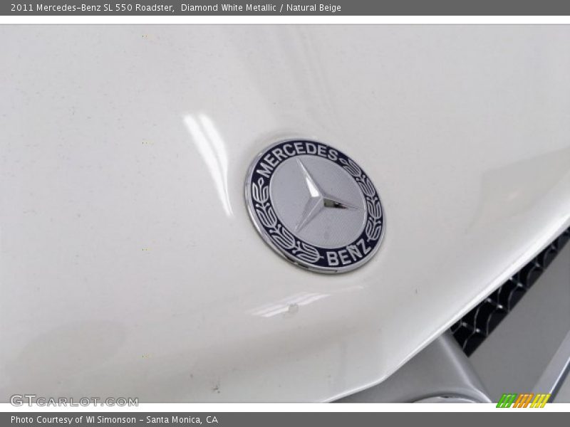Diamond White Metallic / Natural Beige 2011 Mercedes-Benz SL 550 Roadster