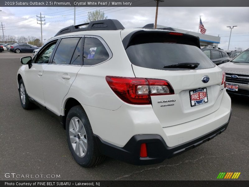 Crystal White Pearl / Warm Ivory 2019 Subaru Outback 2.5i Premium
