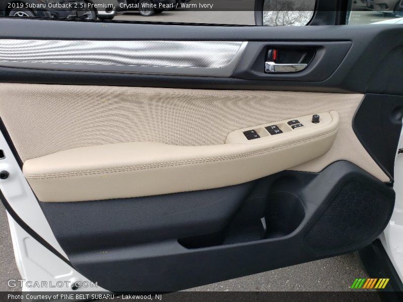 Crystal White Pearl / Warm Ivory 2019 Subaru Outback 2.5i Premium