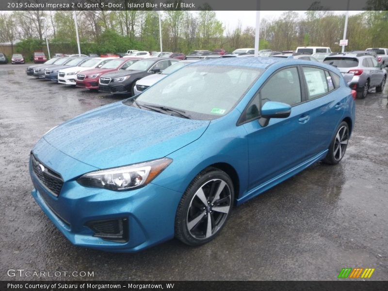 Front 3/4 View of 2019 Impreza 2.0i Sport 5-Door