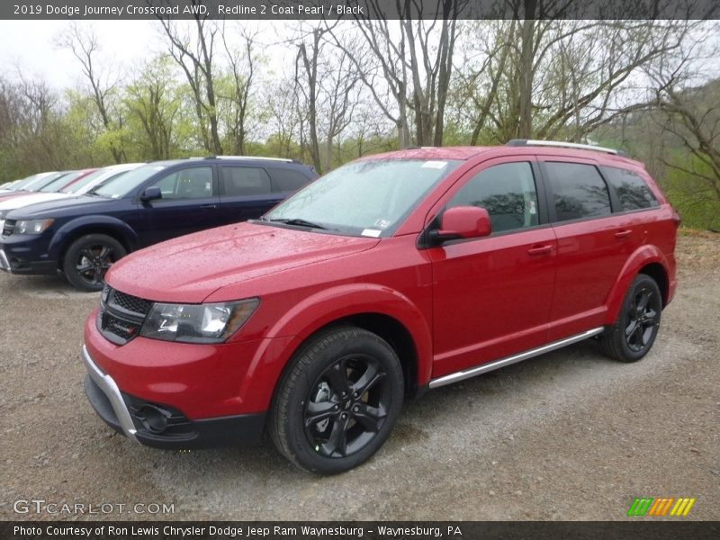 Front 3/4 View of 2019 Journey Crossroad AWD