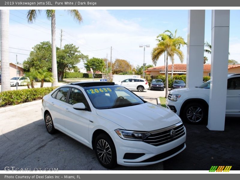 Pure White / Dark Beige 2019 Volkswagen Jetta SEL
