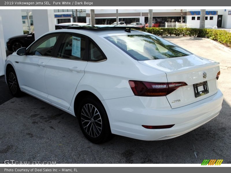 Pure White / Dark Beige 2019 Volkswagen Jetta SEL