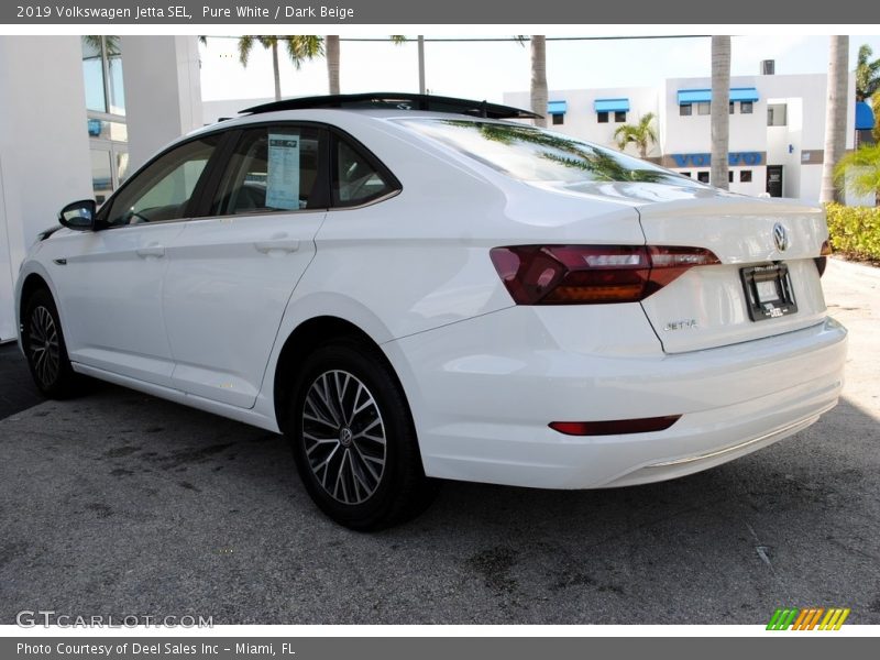 Pure White / Dark Beige 2019 Volkswagen Jetta SEL