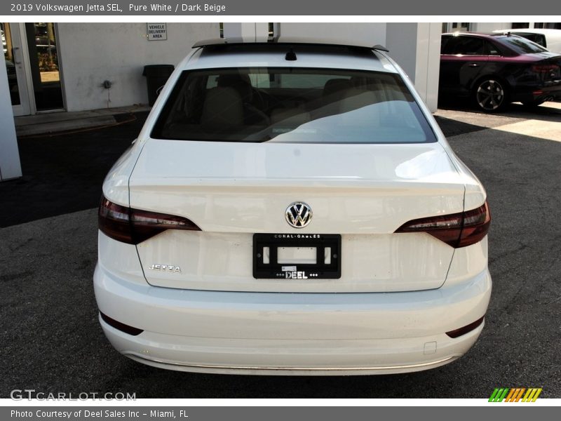 Pure White / Dark Beige 2019 Volkswagen Jetta SEL