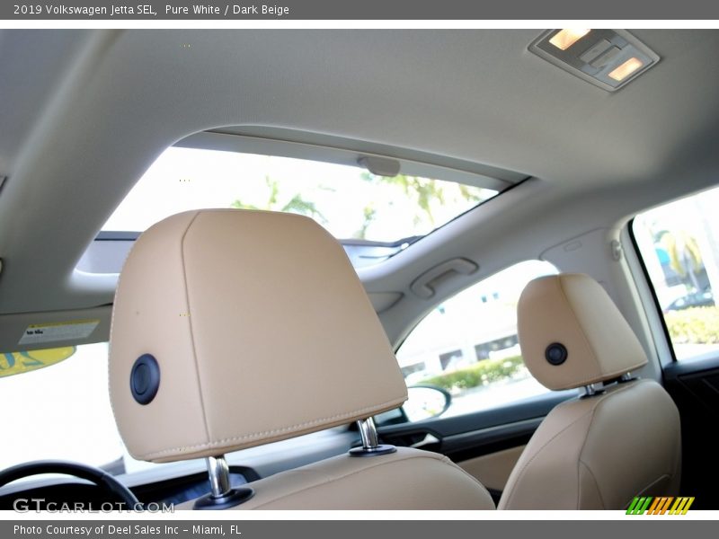 Pure White / Dark Beige 2019 Volkswagen Jetta SEL