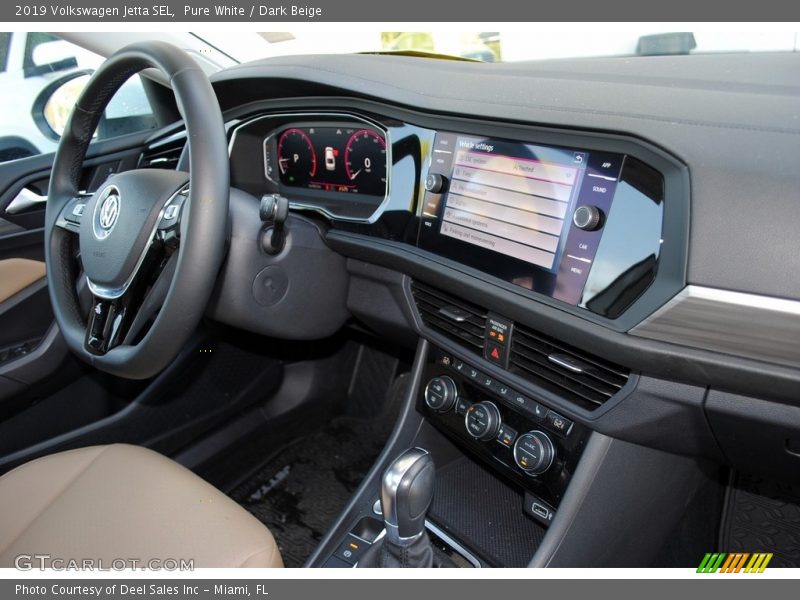 Pure White / Dark Beige 2019 Volkswagen Jetta SEL