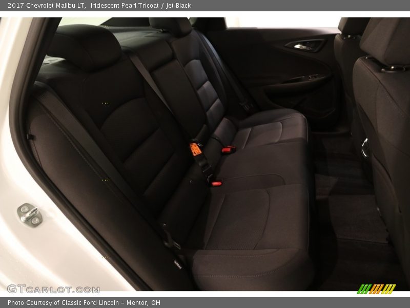 Iridescent Pearl Tricoat / Jet Black 2017 Chevrolet Malibu LT