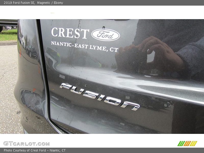 Magnetic / Ebony 2019 Ford Fusion SE