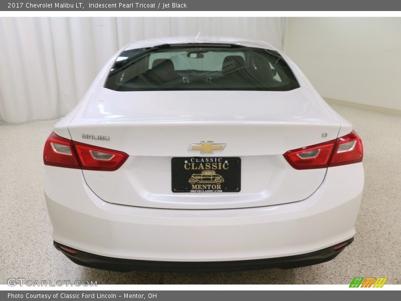 Iridescent Pearl Tricoat / Jet Black 2017 Chevrolet Malibu LT