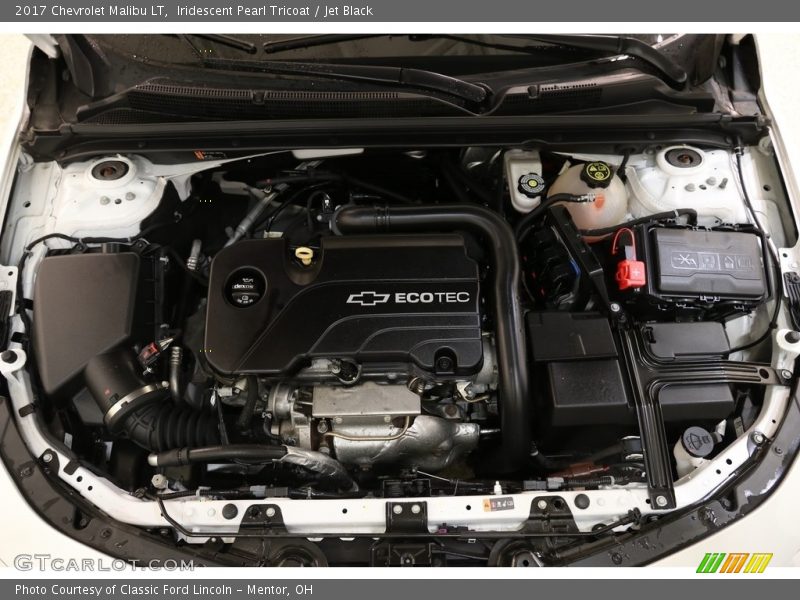 Iridescent Pearl Tricoat / Jet Black 2017 Chevrolet Malibu LT