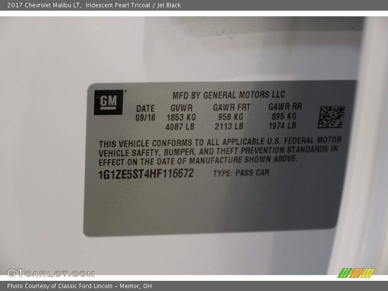 Iridescent Pearl Tricoat / Jet Black 2017 Chevrolet Malibu LT