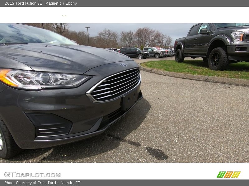 Magnetic / Ebony 2019 Ford Fusion SE