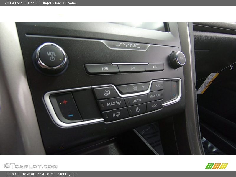 Ingot Silver / Ebony 2019 Ford Fusion SE