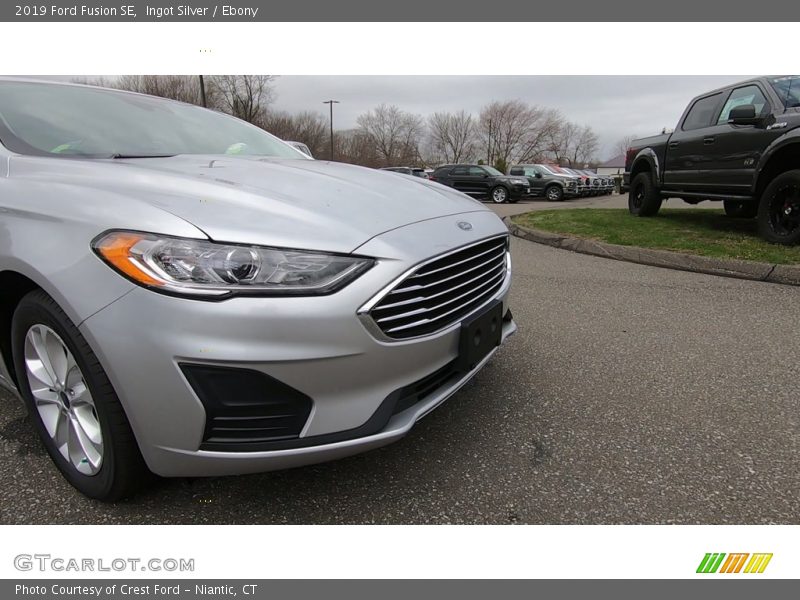 Ingot Silver / Ebony 2019 Ford Fusion SE