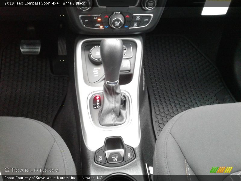 White / Black 2019 Jeep Compass Sport 4x4