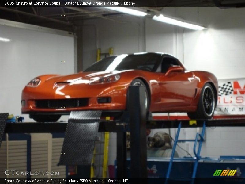 Daytona Sunset Orange Metallic / Ebony 2005 Chevrolet Corvette Coupe