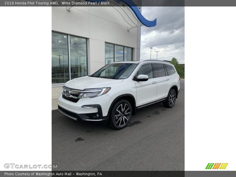 White Diamond Pearl / Black 2019 Honda Pilot Touring AWD