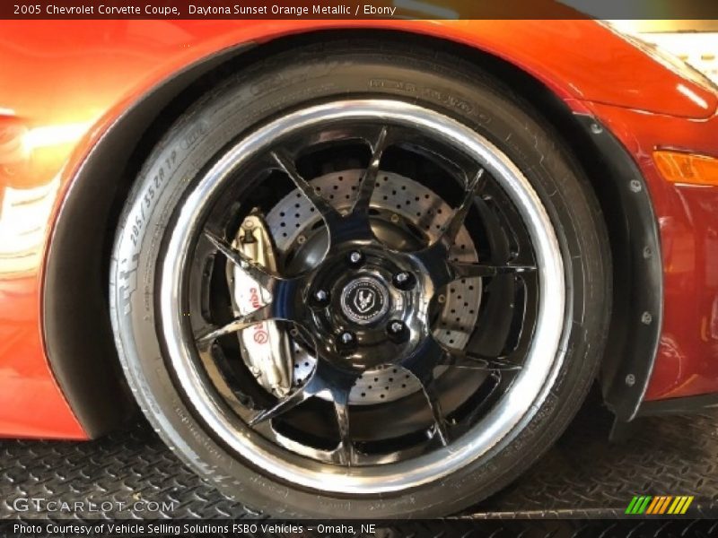 Daytona Sunset Orange Metallic / Ebony 2005 Chevrolet Corvette Coupe