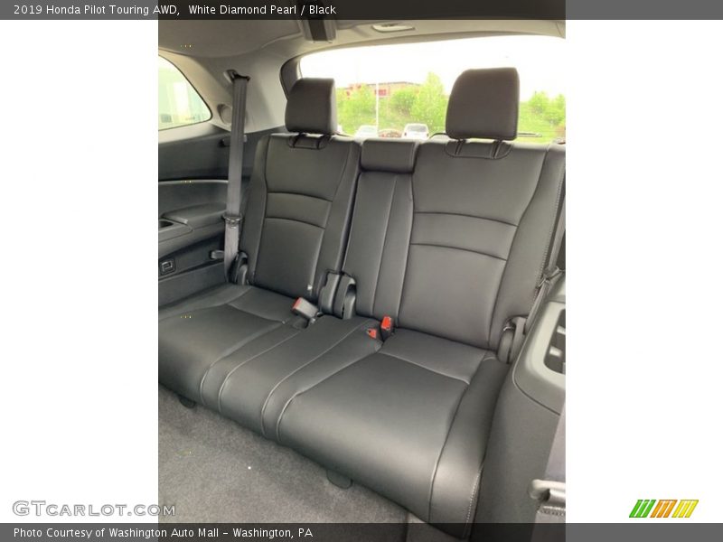 White Diamond Pearl / Black 2019 Honda Pilot Touring AWD