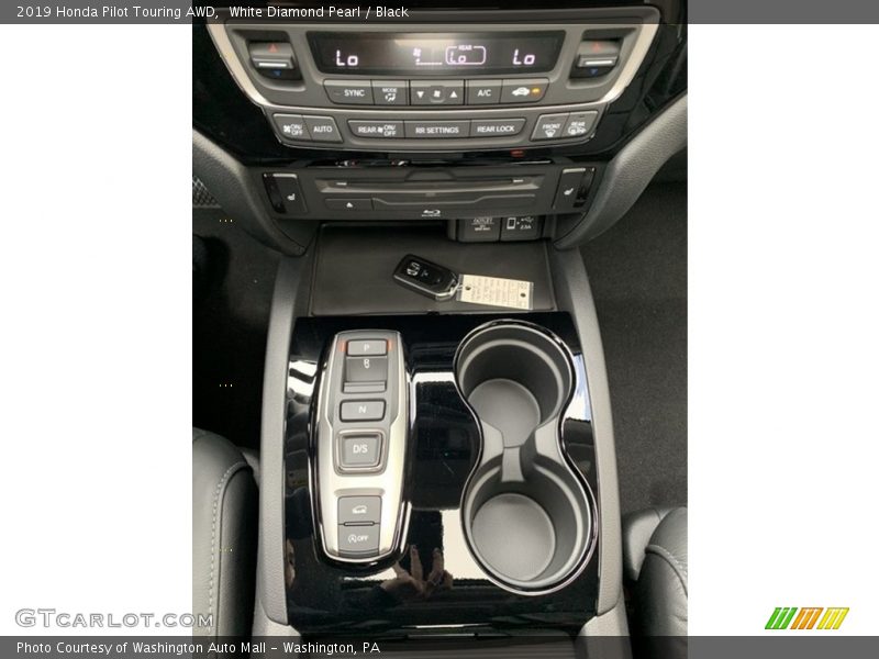 White Diamond Pearl / Black 2019 Honda Pilot Touring AWD