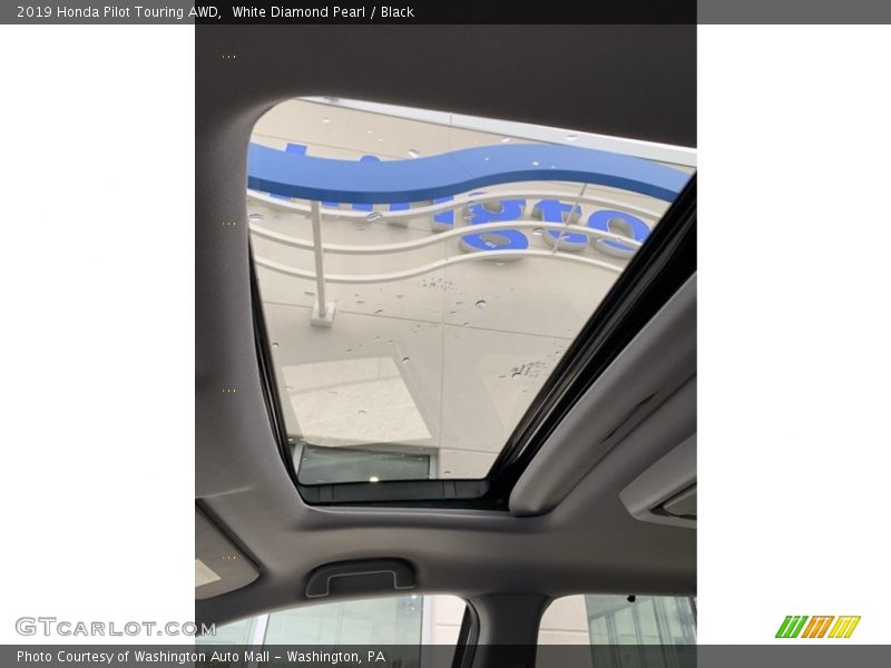 White Diamond Pearl / Black 2019 Honda Pilot Touring AWD