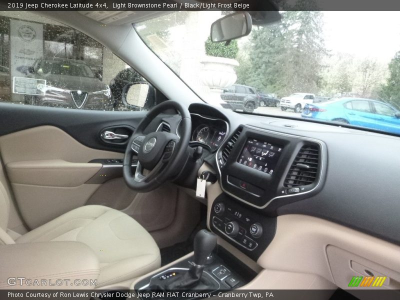 Light Brownstone Pearl / Black/Light Frost Beige 2019 Jeep Cherokee Latitude 4x4