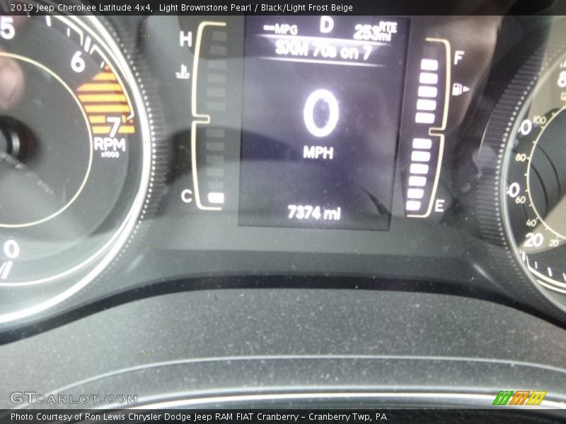 Light Brownstone Pearl / Black/Light Frost Beige 2019 Jeep Cherokee Latitude 4x4
