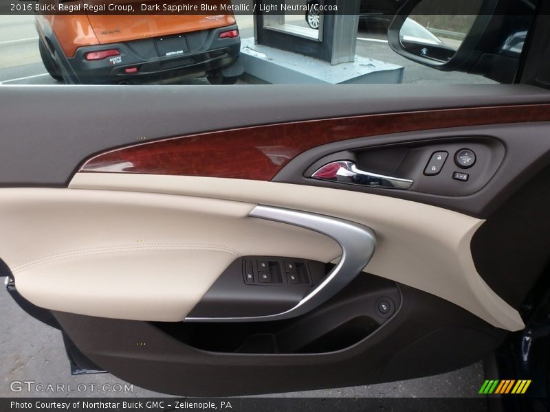 Dark Sapphire Blue Metallic / Light Neutral/Cocoa 2016 Buick Regal Regal Group