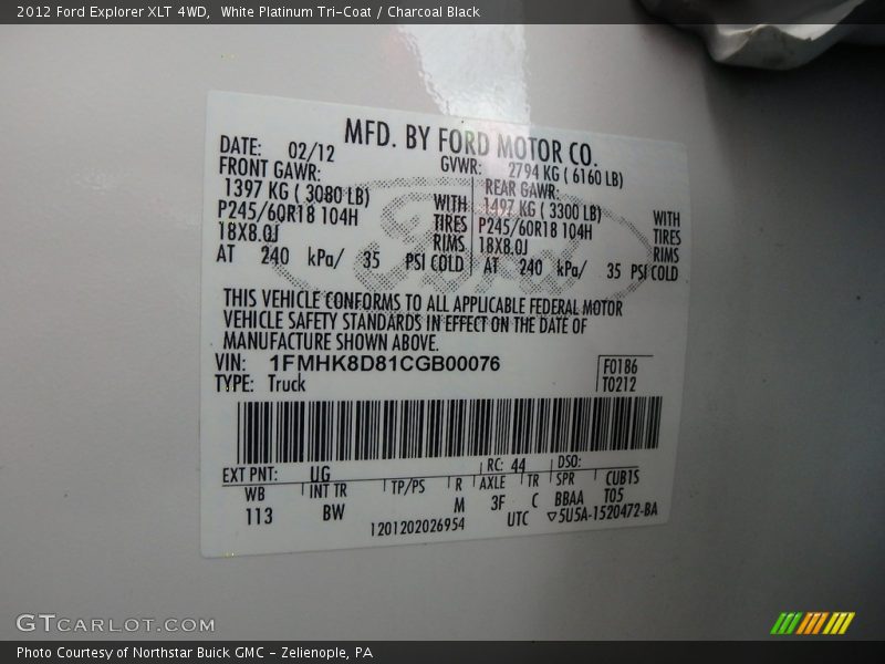White Platinum Tri-Coat / Charcoal Black 2012 Ford Explorer XLT 4WD