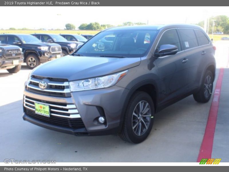 Predawn Gray Mica / Black 2019 Toyota Highlander XLE