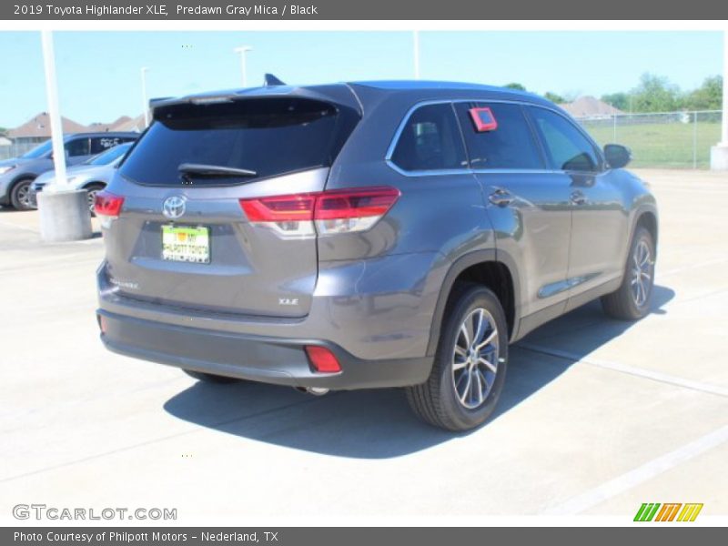 Predawn Gray Mica / Black 2019 Toyota Highlander XLE