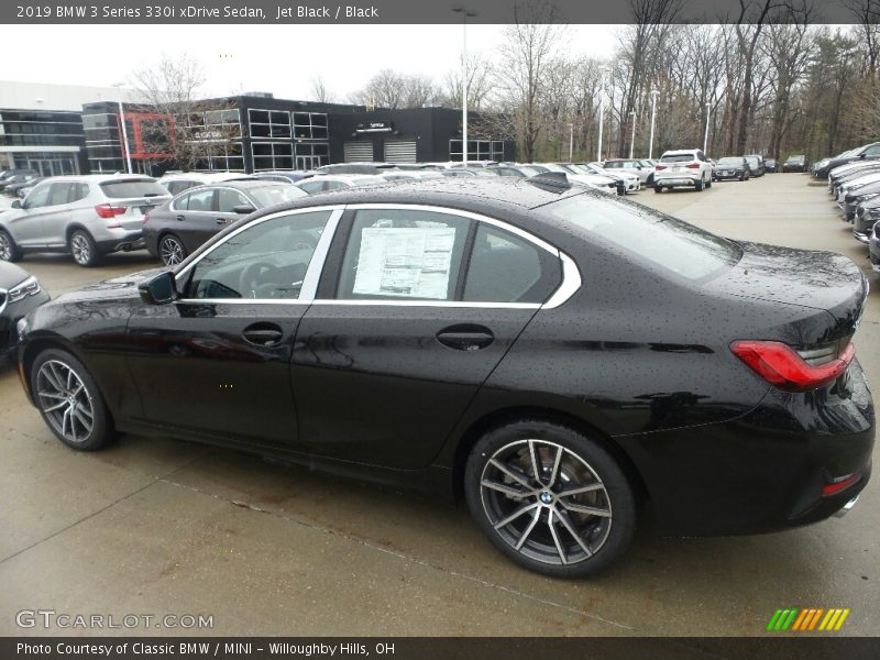 Jet Black / Black 2019 BMW 3 Series 330i xDrive Sedan