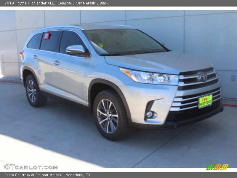Celestial Silver Metallic / Black 2019 Toyota Highlander XLE