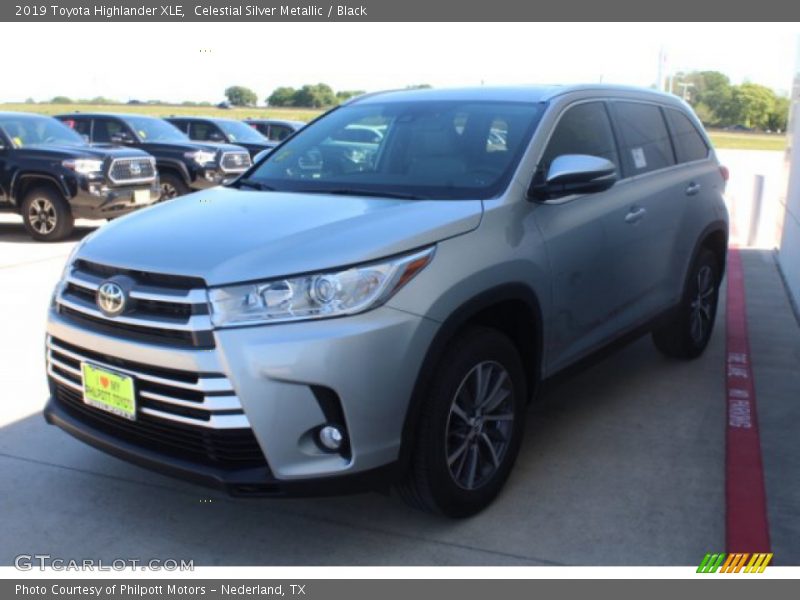 Celestial Silver Metallic / Black 2019 Toyota Highlander XLE