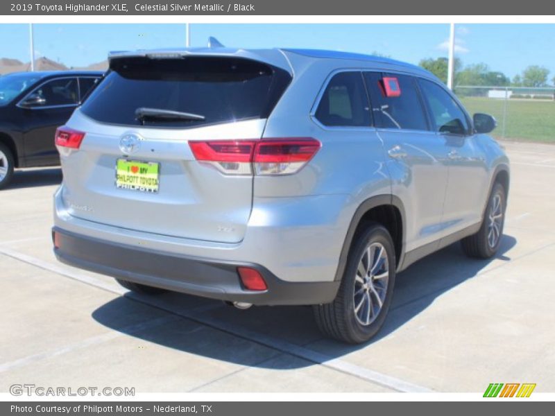 Celestial Silver Metallic / Black 2019 Toyota Highlander XLE