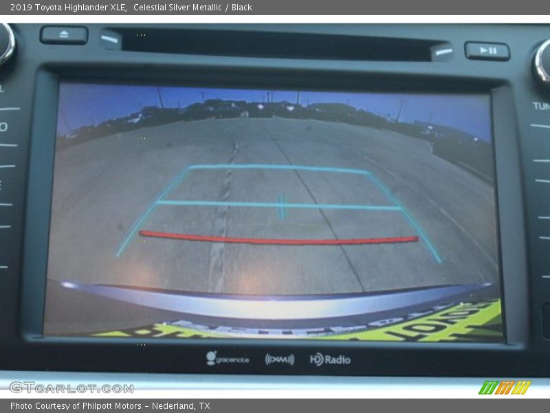 Celestial Silver Metallic / Black 2019 Toyota Highlander XLE